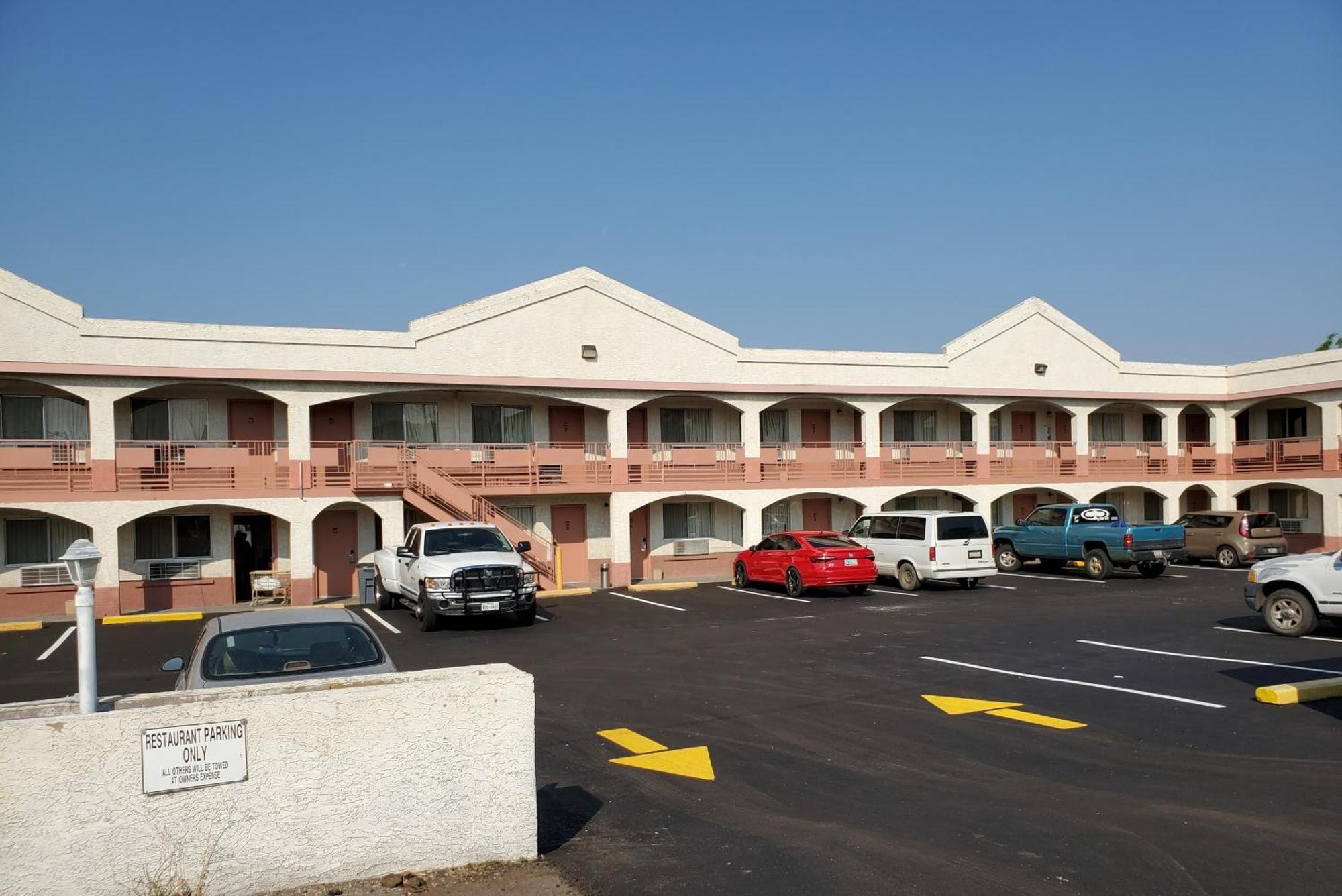 Night Inn Globe Exterior foto